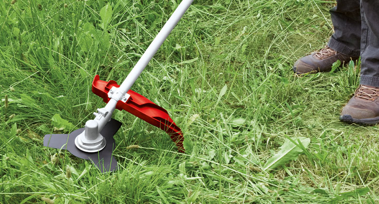 3-tooth blade of a petrol brush cutter